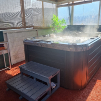 jacuzzi and hammam in the luberon © Oustaou du Luberon