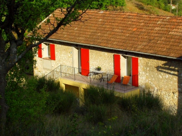 the house in the meadow.... in Provence © Oustaou du Luberon
