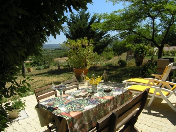terrace in the heart of Provence © Oustaou du Luberon